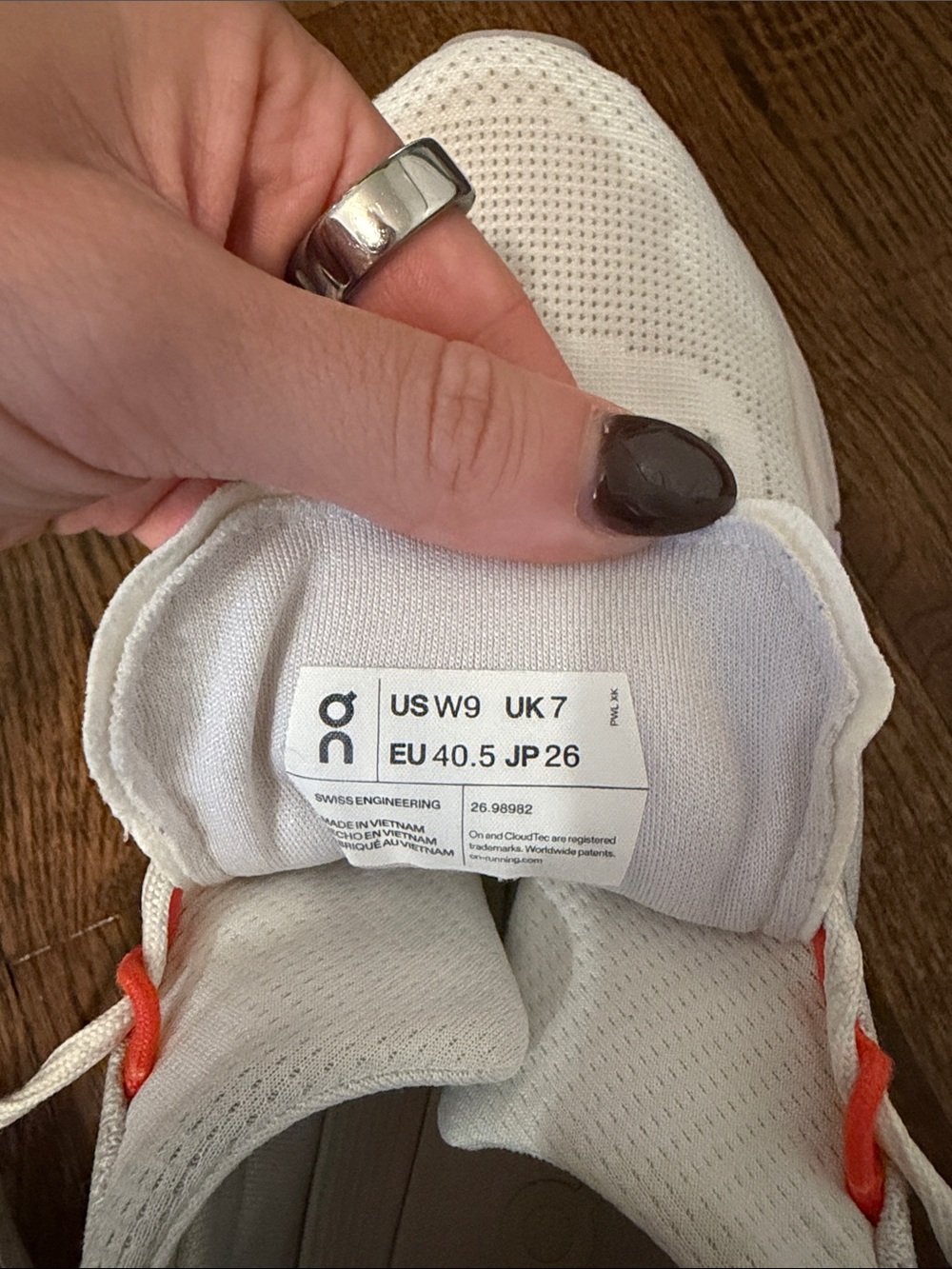 On Cloudswift Women's Athletic Shoes US 9 White Purple - Picture 2 of 8